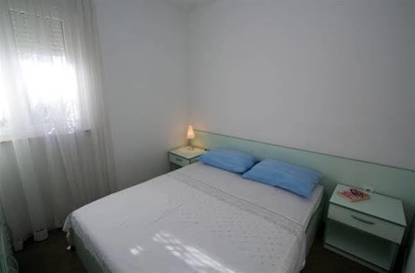 Apartments Maja Подстрана Экстерьер фото